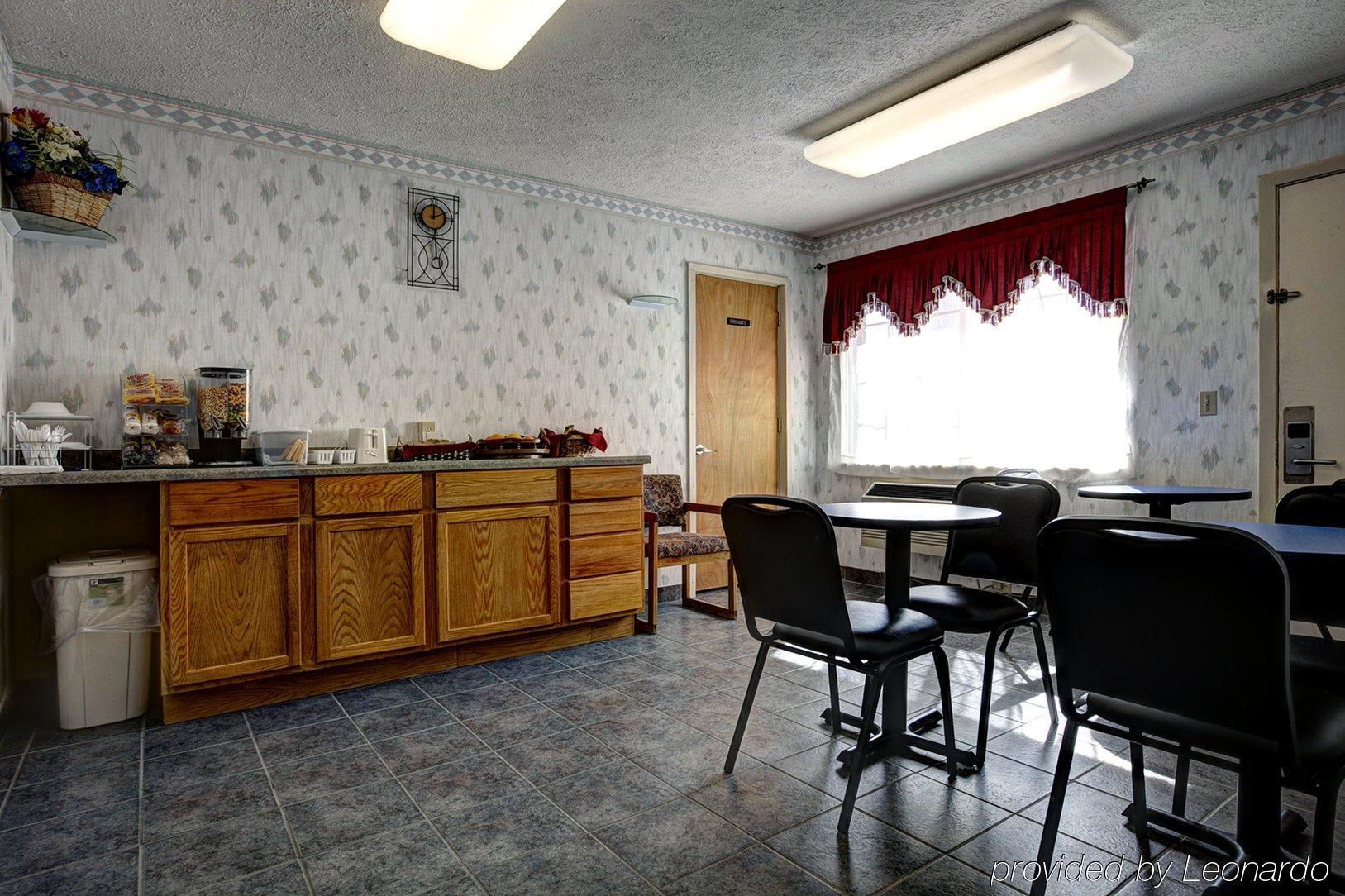 Americas Best Value Inn Of Decatur Restaurant bilde
